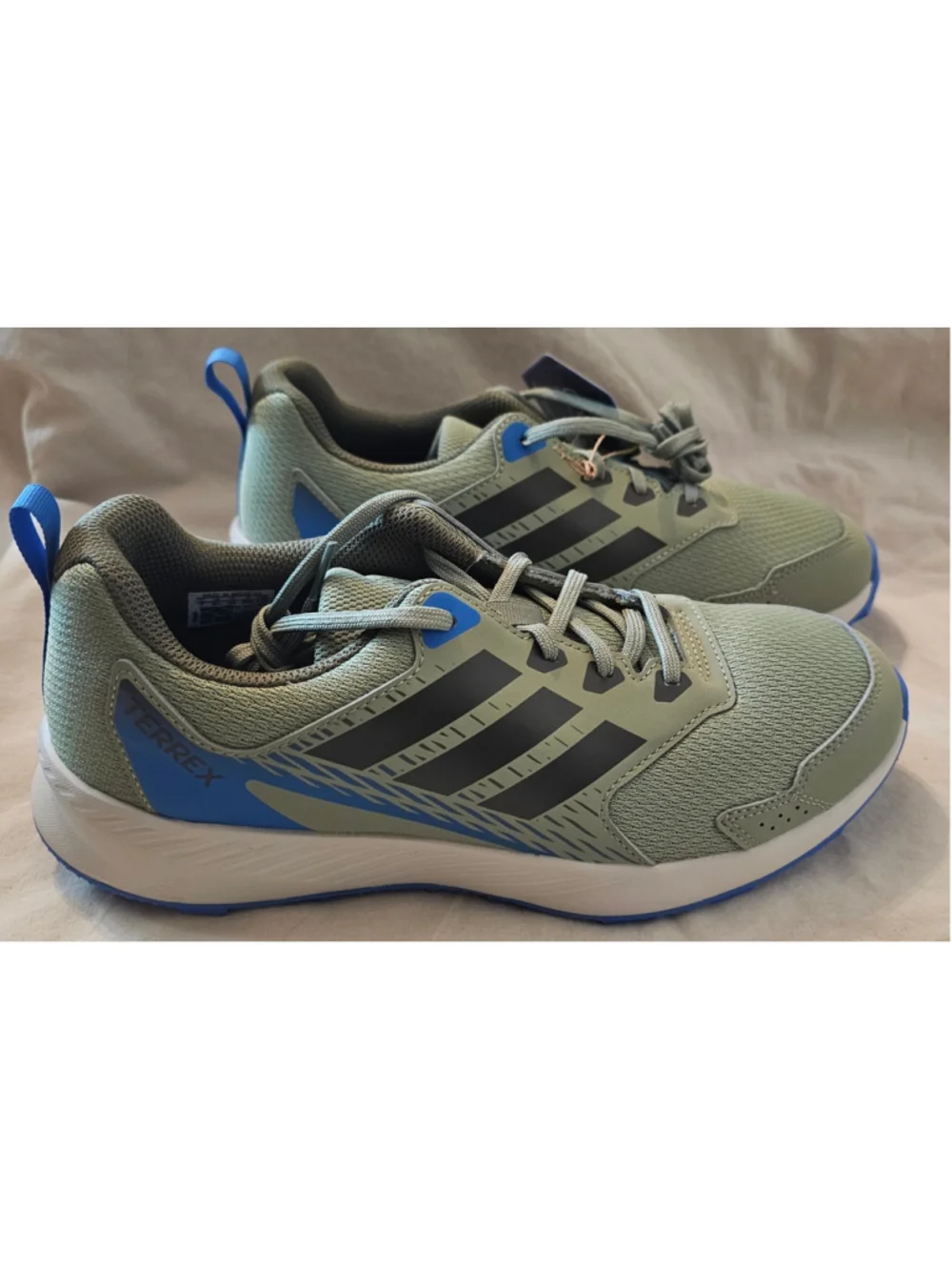 Boys Adidas Terrex Tracefinder Trail Running Shoes Size 7 Green Blue